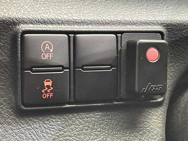 トヨタ シエンタ G 愛媛県 2017(平29)年 8.9万km ブラックマイカ 純正ナビ/フルセグTV/Bluetooth/両側パワースライドドア/バックカメラ/ＥＴＣ/ＬＥＤヘッドライト/純正フロアマット/３列シート/オートマチックハイビーム/オートライト/レーンキープアシスト/衝突被害軽減システム