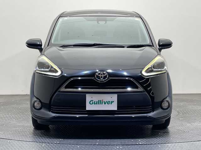 トヨタ シエンタ G 愛媛県 2017(平29)年 8.9万km ブラックマイカ 純正ナビ/フルセグTV/Bluetooth/両側パワースライドドア/バックカメラ/ＥＴＣ/ＬＥＤヘッドライト/純正フロアマット/３列シート/オートマチックハイビーム/オートライト/レーンキープアシスト/衝突被害軽減システム