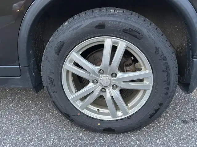 日産 エクストレイル ハイブリッド 20X エマージェンシーブレーキ 青森県 2015(平27)年 11.4万km チタニウムカーキ ワンオーナー/４WD/純正メモリナビ/（BT／AM／FM／DVD）/ビルトインETC/全周囲方位カメラ/ハーフレザーシート/シートヒーター（運転席＋助手席）/エアシート（運転席＋助手席）/ステアリングスイッチ/クルーズコントロール/衝突軽減ブレーキ/LEDヘッドライト/フォグライト/夏タイヤ/USB/スペアキー１本/保証書/取り扱い説明書