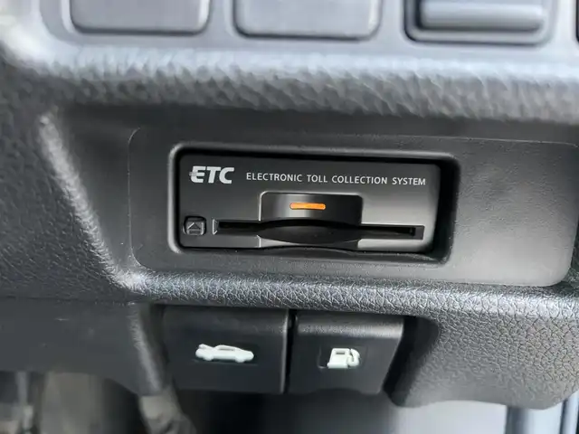 日産 エクストレイル ハイブリッド 20X エマージェンシーブレーキ 青森県 2015(平27)年 11.4万km チタニウムカーキ ワンオーナー/４WD/純正メモリナビ/（BT／AM／FM／DVD）/ビルトインETC/全周囲方位カメラ/ハーフレザーシート/シートヒーター（運転席＋助手席）/エアシート（運転席＋助手席）/ステアリングスイッチ/クルーズコントロール/衝突軽減ブレーキ/LEDヘッドライト/フォグライト/夏タイヤ/USB/スペアキー１本/保証書/取り扱い説明書