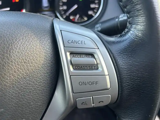 日産 エクストレイル ハイブリッド 20X エマージェンシーブレーキ 青森県 2015(平27)年 11.4万km チタニウムカーキ ワンオーナー/４WD/純正メモリナビ/（BT／AM／FM／DVD）/ビルトインETC/全周囲方位カメラ/ハーフレザーシート/シートヒーター（運転席＋助手席）/エアシート（運転席＋助手席）/ステアリングスイッチ/クルーズコントロール/衝突軽減ブレーキ/LEDヘッドライト/フォグライト/夏タイヤ/USB/スペアキー１本/保証書/取り扱い説明書