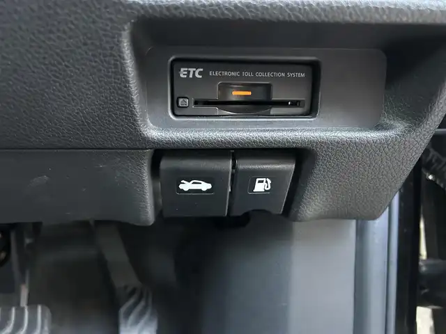 日産 エクストレイル ハイブリッド 20X エマージェンシーブレーキ 青森県 2015(平27)年 11.4万km チタニウムカーキ ワンオーナー/４WD/純正メモリナビ/（BT／AM／FM／DVD）/ビルトインETC/全周囲方位カメラ/ハーフレザーシート/シートヒーター（運転席＋助手席）/エアシート（運転席＋助手席）/ステアリングスイッチ/クルーズコントロール/衝突軽減ブレーキ/LEDヘッドライト/フォグライト/夏タイヤ/USB/スペアキー１本/保証書/取り扱い説明書