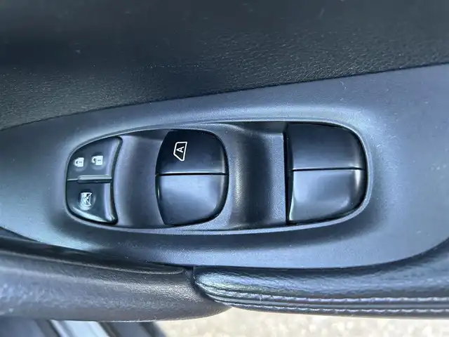 日産 エクストレイル ハイブリッド 20X エマージェンシーブレーキ 青森県 2015(平27)年 11.4万km チタニウムカーキ ワンオーナー/４WD/純正メモリナビ/（BT／AM／FM／DVD）/ビルトインETC/全周囲方位カメラ/ハーフレザーシート/シートヒーター（運転席＋助手席）/エアシート（運転席＋助手席）/ステアリングスイッチ/クルーズコントロール/衝突軽減ブレーキ/LEDヘッドライト/フォグライト/夏タイヤ/USB/スペアキー１本/保証書/取り扱い説明書