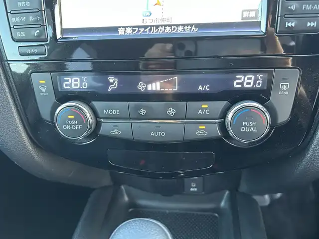 日産 エクストレイル ハイブリッド 20X エマージェンシーブレーキ 青森県 2015(平27)年 11.4万km チタニウムカーキ ワンオーナー/４WD/純正メモリナビ/（BT／AM／FM／DVD）/ビルトインETC/全周囲方位カメラ/ハーフレザーシート/シートヒーター（運転席＋助手席）/エアシート（運転席＋助手席）/ステアリングスイッチ/クルーズコントロール/衝突軽減ブレーキ/LEDヘッドライト/フォグライト/夏タイヤ/USB/スペアキー１本/保証書/取り扱い説明書