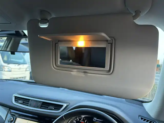 日産 エクストレイル ハイブリッド 20X エマージェンシーブレーキ 青森県 2015(平27)年 11.4万km チタニウムカーキ ワンオーナー/４WD/純正メモリナビ/（BT／AM／FM／DVD）/ビルトインETC/全周囲方位カメラ/ハーフレザーシート/シートヒーター（運転席＋助手席）/エアシート（運転席＋助手席）/ステアリングスイッチ/クルーズコントロール/衝突軽減ブレーキ/LEDヘッドライト/フォグライト/夏タイヤ/USB/スペアキー１本/保証書/取り扱い説明書