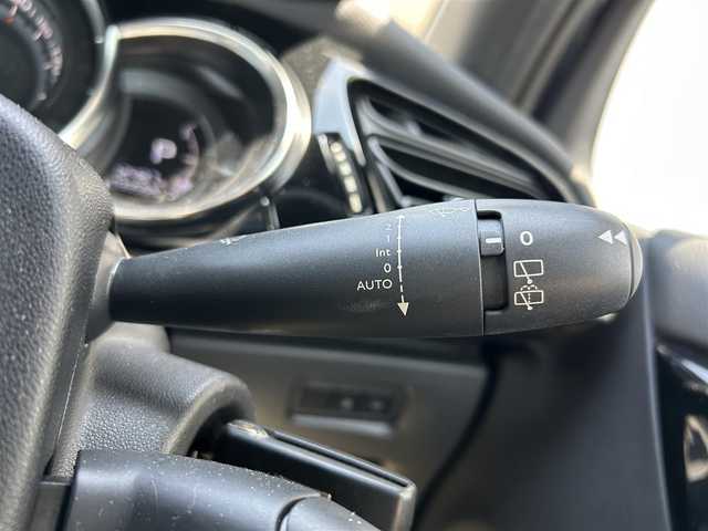 ＤＳオートモビル ＤＳ３ シック DS LEDビジョンP 岡山県 2017(平29)年 3.4万km 紺 登録時時走行距離３３５８２ｋｍ/クルーズコントロール/バックカメラ/フルセグ（走行中視聴可能）/HDDナビ/・エアバック（ダブル＋サイド）/・ETC/USB入力端子