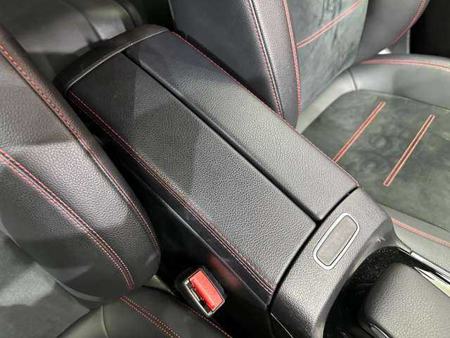 メルセデス・ベンツ ＧＬＢ２００ｄ AMGライン 千葉県 2020(令2)年 3.5万km コスモスブラック パノラマＳＲ　/純正ナビ　/３６０°カメラ　/ＡＣＣ　/ＢＳＭ　/レーンアシスト　/パーキングアシスト　/ＬＥＤヘッドライト　/ハイビームアシスト　/電動リアゲート　/ＥＴＣ　/純正１９インチＡＷ　/ドライブレコーダー