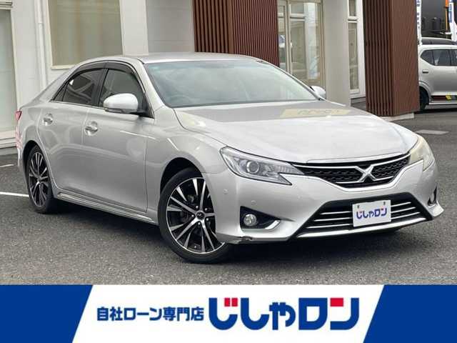 トヨタ マークＸ PREMIUM 埼玉県 2012(平24)年 11.2万km シルバーM (株)IDOMが運営する【じしゃロン川越店】の自社ローン専用車両になります。こちらは現金またはオートローンご利用時の価格です。自社ローンご希望の方は別途その旨お申付け下さい/純正HDDナビ/フルセグ/CD/DVD/Bluetooth/AM/FM/バックカメラ/クルーズコントロール/ビルトインETC/コーナーセンサー/ドライブレコーダー/HIDオートライト/フォグ/社外１８インチアルミホイール/デュアルAAC/MTモード/スマートキー（スペア×１）/プッシュスタート/サイド＆カーテンエアバッグ/ドアバイザー/Pアシスト/ステアリングリモコン/電動リアシェード/ウインカーミラー/車両取扱説明書/保証書