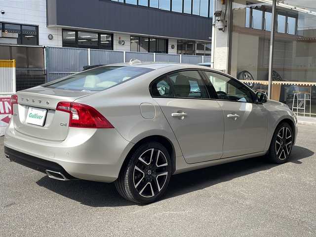 ボルボ Ｓ６０ D4 ダイナミックエディション 宮城県 2017(平29)年 4.9万km シルバー 純正HDDナビ/地デジTV/（AM・FM・AUX・BT・TV）/レーダークルーズコントロール/衝突被害軽減ブレーキ/HIDヘッドライト/スマートキー/パドルシフト/前後ドライブレコーダー/ETC/レーンアシスト/前席パワーシート/前席シートヒーター/社外レーダー/保証書/取扱説明書/スペアキー