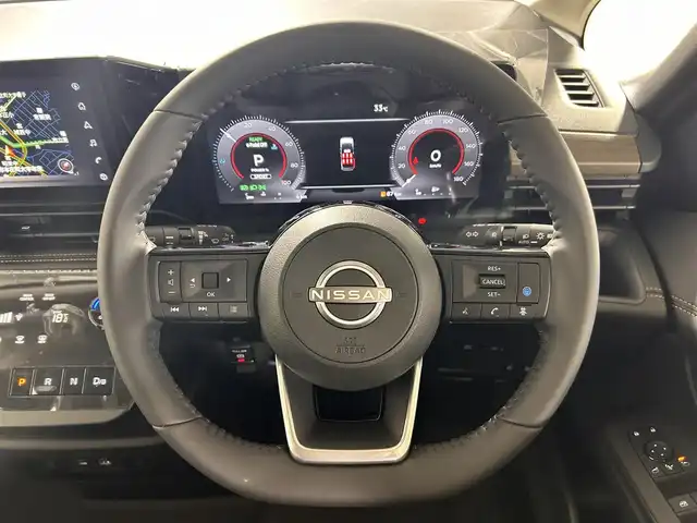 日産 セレナ e－パワー ハイウェイスター V 佐賀県 2025(令7)年 0.1万km未満 プリズムホワイト 純正12.3インチナビ/ＡＭ/ＦＭ/Bluetooth/フルセグTV/全方位カメラ/ヘッドランプオートレベライザー/アダプティブLEDヘッドライトシステム/インテリジェント アラウンドビューモニター（移動物 検知機能付）/インテリジェント ルームミラー/アドバンスドドライブアシストディスプレイ/統合型インターフェースディスプレイ/ワイヤレス充電器/6スピーカー/NissanConnectナビゲーションシステム（地デジ内蔵）/車載通信ユニット（TCU［Telematics Control Unit］）/ETC2.0ユニット（ビルトインタイプ）/前後ドライブレコーダー/プロパイロット（ナビリンク機能付）/プロパイロット緊急停止支援システム/電子パーキング/オートブレーキホールド/ステアリングスイッチ/電動格納ミラー/コーナーセンサー