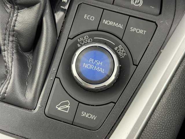 トヨタ ＲＡＶ４ G Zパッケージ 福岡県 2020(令2)年 6.8万km ホワイトパールクリスタルシャイン 純正９型ナビ　/バックカメラ　/デジタルインナーミラー　/ビルトインＥＴＣ　/前後ドラレコ　/レーダークルコン　/コーナーセンサー　/トヨタセーフティセンス　/衝突被害軽減ブレーキ/レーンキープ/ブラインドスポットモニター/アクセル踏み間違い防止/パワーバックドア　/シートヒーター　/ステアリングヒーター/パワーシート