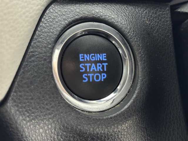 トヨタ ＲＡＶ４ G Zパッケージ 福岡県 2020(令2)年 6.8万km ホワイトパールクリスタルシャイン 純正９型ナビ　/バックカメラ　/デジタルインナーミラー　/ビルトインＥＴＣ　/前後ドラレコ　/レーダークルコン　/コーナーセンサー　/トヨタセーフティセンス　/衝突被害軽減ブレーキ/レーンキープ/ブラインドスポットモニター/アクセル踏み間違い防止/パワーバックドア　/シートヒーター　/ステアリングヒーター/パワーシート