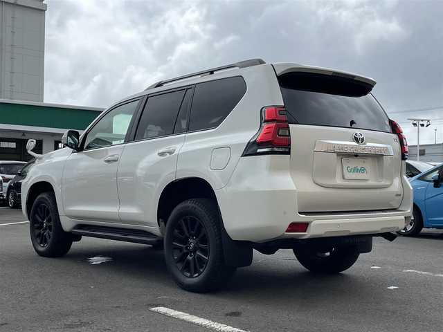 トヨタ ランドクルーザー プラド TX 東京都 2018(平30)年 4.3万km ホワイトパールクリスタルシャイン ムーンルーフ/純正ナビ/バックモニター/デジタルインナーミラー/プリクラッシュセーフティ/レーンディパーチャー/クリアランスソナー/レーダークルーズ/ETC/ドライブレコーダー/スマートキー