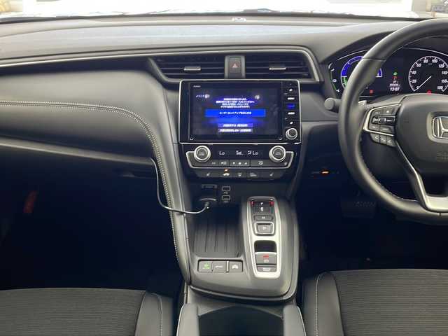 ホンダ インサイト EX 兵庫県 2022(令4)年 3.4万km クリスタルブラックパール ・純正ナビ/・Bluetooth/CD/DVD/USB/TV/Apple car play/・バックカメラ/・Honda SENSING/・CMBS（衝突軽減ブレーキシステム）/・LKAS（車線維持支援システム）/・ACC（アダプティブ・クルーズ・コントロール）/・路外逸脱抑制機能/・クリアランスソナー/・ドライバー注意力モニター/・アジャイルハンドリングアシスト/・デュアルピニオンアシストEPS/・後方誤発進抑制機能/・運転席用&助手席用i-SRSエアバッグシステム/・前席用i-サイドエアバッグシステム/・ポップアップフードシステム/・LEDヘッドライト〈インラインタイプ〉/・LEDフォグライト/・電子制御パーキングブレーキ/・オートブレーキホールド機能/・エコアシスト/・イモビライザー/・ヒルスタートアシスト機能/・純正フロアマット/・革シート/・前席シートヒーター/・ビルトインETC2.0/・前後ドライブレコーダー/・スペアキー/・保証書/・取扱説明書