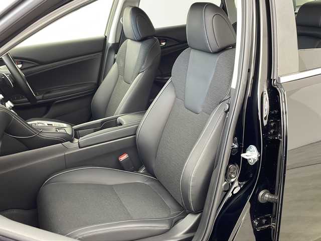 ホンダ インサイト EX 兵庫県 2022(令4)年 3.4万km クリスタルブラックパール ・純正ナビ/・Bluetooth/CD/DVD/USB/TV/Apple car play/・バックカメラ/・Honda SENSING/・CMBS（衝突軽減ブレーキシステム）/・LKAS（車線維持支援システム）/・ACC（アダプティブ・クルーズ・コントロール）/・路外逸脱抑制機能/・クリアランスソナー/・ドライバー注意力モニター/・アジャイルハンドリングアシスト/・デュアルピニオンアシストEPS/・後方誤発進抑制機能/・運転席用&助手席用i-SRSエアバッグシステム/・前席用i-サイドエアバッグシステム/・ポップアップフードシステム/・LEDヘッドライト〈インラインタイプ〉/・LEDフォグライト/・電子制御パーキングブレーキ/・オートブレーキホールド機能/・エコアシスト/・イモビライザー/・ヒルスタートアシスト機能/・純正フロアマット/・革シート/・前席シートヒーター/・ビルトインETC2.0/・前後ドライブレコーダー/・スペアキー/・保証書/・取扱説明書