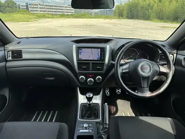 スバル インプレッサ ＷＲＸ STi tS タイプRA 兵庫県 2013(平25)年 6.3万km サテンホワイトパール HKSマフラー/STIフロントスポイラー/STIトランクスポイラー/純正ナビ/Bluetooth接続可/DVD再生可/フルセグTV/バックカメラ/STI純正18インチAW/専用ブレーキディスク/キーレスキー