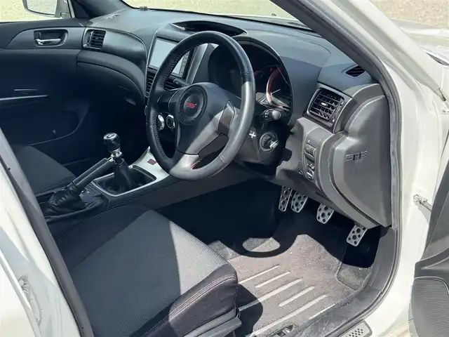 スバル インプレッサ ＷＲＸ STi tS タイプRA 兵庫県 2013(平25)年 6.3万km サテンホワイトパール HKSマフラー/STIフロントスポイラー/STIトランクスポイラー/純正ナビ/Bluetooth接続可/DVD再生可/フルセグTV/バックカメラ/STI純正18インチAW/専用ブレーキディスク/キーレスキー