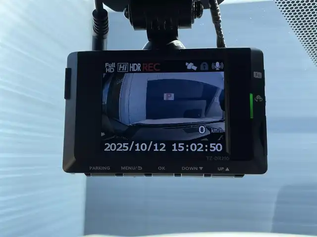 レクサス ＵＸ 250h バージョンL 佐賀県 2023(令5)年 0.7万km ソニッククォーツ 純正ナビ/Bluetooth/USB/フルセグTV/ワンオーナー/アラウンドビューモニター/レクサスセーフティシステム＋/・プリクラッシュセーフティ/・レーントレーシングアシスト/・ロードサインアシスト/・レーダークルーズコントロール/・ブラインドスポットモニター/・パーキングサポートアラート/・先行車発進告知機能/・クリアランスソナー/パドルシフト/ブレーキホールド/前席シートヒーター/エアシート/ステアリングヒーター/前席パワーシート/シートメモリ/LEDオートライト/オートエアコン/ETC2.0/前後ドライブレコーダー/スペアキー×２/保証書/取扱説明書/点検記録簿