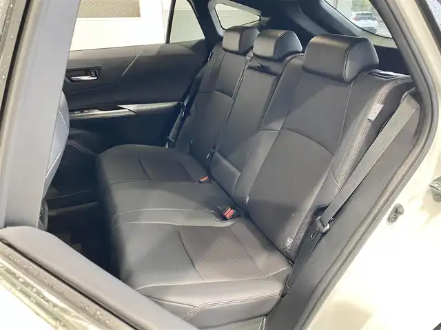 トヨタ ハリアー ＰＨＥＶ Z 岐阜県 2023(令5)年 2.8万km プラチナホワイトパールマイカ ワンオーナー/調光パノラマルーフ/純正ナビ（フルセグ/BT)/パノラマミックビューモニター/ビルトインETC2.0/JBLプレミアムサウンド/全席シートヒーター/前席シートベンチレーション/ステアリングヒーター/ステアリングスイッチ/パワーシート/運転席メモリーシート/デジタルインナーミラー/パワーバックドア/レーダークルーズコントロール/オートハイビーム/ドライブレコーダー/置くだけ充電/黒レザーシート/LEDヘッドライト/４WD/保証書/スペアキー
