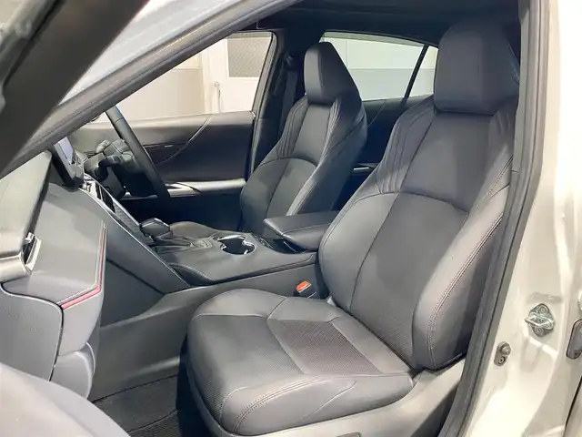 トヨタ ハリアー ＰＨＥＶ Z 岐阜県 2023(令5)年 2.8万km プラチナホワイトパールマイカ ワンオーナー/調光パノラマルーフ/純正ナビ（フルセグ/BT)/パノラマミックビューモニター/ビルトインETC2.0/JBLプレミアムサウンド/全席シートヒーター/前席シートベンチレーション/ステアリングヒーター/ステアリングスイッチ/パワーシート/運転席メモリーシート/デジタルインナーミラー/パワーバックドア/レーダークルーズコントロール/オートハイビーム/ドライブレコーダー/置くだけ充電/黒レザーシート/LEDヘッドライト/４WD/保証書/スペアキー
