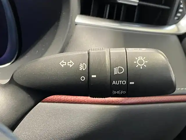 トヨタ ハリアー ＰＨＥＶ Z 岐阜県 2023(令5)年 2.8万km プラチナホワイトパールマイカ ワンオーナー/調光パノラマルーフ/純正ナビ（フルセグ/BT)/パノラマミックビューモニター/ビルトインETC2.0/JBLプレミアムサウンド/全席シートヒーター/前席シートベンチレーション/ステアリングヒーター/ステアリングスイッチ/パワーシート/運転席メモリーシート/デジタルインナーミラー/パワーバックドア/レーダークルーズコントロール/オートハイビーム/ドライブレコーダー/置くだけ充電/黒レザーシート/LEDヘッドライト/４WD/保証書/スペアキー
