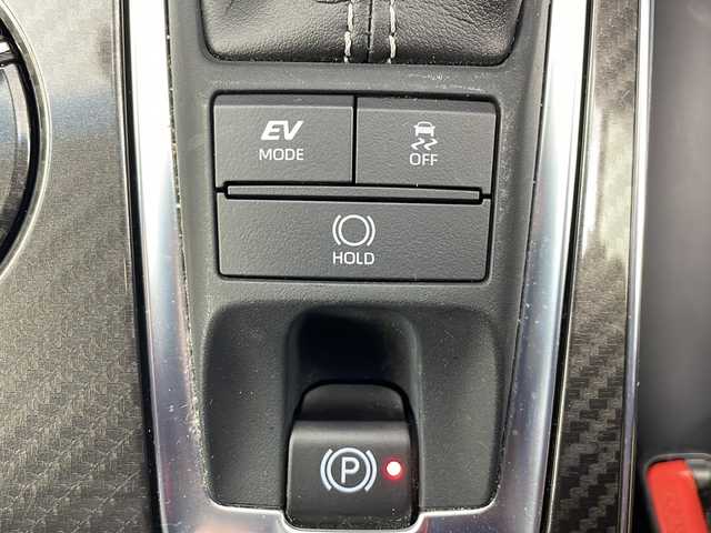 トヨタ クラウン ハイブリッド RS アドバンス 愛知県 2018(平30)年 3.3万km ホワイトパールクリスタルシャイン /禁煙車//ローダウン//純正T-Connectナビ//フルセグTV//ビルトインETC//バックカメラ//パノラミックビューモニター//電動チルト&スライドムーンルーフ//TANABEダウンサス(NF210)//TWS19インチ鍛造2ピースアルミホイール//トヨタセーフティセンス//プリクラッシュセーフティ//レーントレーシングアシスト//レーダークルーズ//ロードサインアシスト//アダプティブハイビーム//ブラインドスポットモニター//前後クリアランスソナー//パーキングサポートブレーキ//インテリジェントパーキングアシスト2//3眼LEDヘッドライト//オートライト//ヘッドライトウォッシャー//合皮コンビシート//前席パワーシート・シートヒーター//運転席ポジションメモリー//純正フロアマット//純正ドアバイザー//電子パーキングブレーキ//ブレーキホールド//革巻きステアリング//ステアリングスイッチ//電動チルト&テレスコ//プッシュスタート//電動格納ミラーウィンカー//新車保証書・取扱説明書//スペアキー//純正エンジンスターター