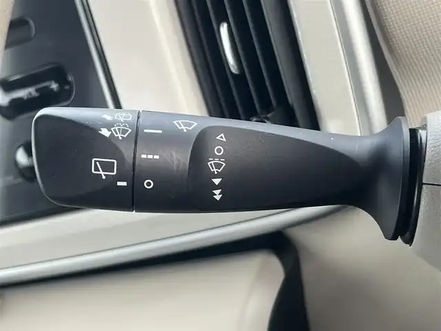 ダイハツ ムーヴ キャンバス X SA Ⅲ 秋田県 2018(平30)年 6.3万km パールホワイトⅢ/ナチュラルベージュマイカメタリック 2トーン ４WD/スマートアシストIII/純正オーディオ（AM/FM/CD)/誤発進抑制機能/LEDヘッドライト/スマートキー/アイドリングストップ/プッシュスタート/レーンキープアシスト/オートマチックハイビーム/ステアリングスイッチ/純正フロアマット/純正ドアバイザー/オートライト/オートエアコン/パワーステアリング/パワーウィンドウ/電動格納ウィンカーミラー/ヘッドライトレベライザー/横滑り防止/盗難防止装置/寒冷地仕様/保証書/取扱説明書/記録簿/スペアキー×１