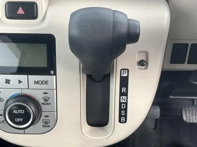 ダイハツ ムーヴ キャンバス X SA Ⅲ 秋田県 2018(平30)年 6.3万km パールホワイトⅢ/ナチュラルベージュマイカメタリック 2トーン ４WD/スマートアシストIII/純正オーディオ（AM/FM/CD)/誤発進抑制機能/LEDヘッドライト/スマートキー/アイドリングストップ/プッシュスタート/レーンキープアシスト/オートマチックハイビーム/ステアリングスイッチ/純正フロアマット/純正ドアバイザー/オートライト/オートエアコン/パワーステアリング/パワーウィンドウ/電動格納ウィンカーミラー/ヘッドライトレベライザー/横滑り防止/盗難防止装置/寒冷地仕様/保証書/取扱説明書/記録簿/スペアキー×１