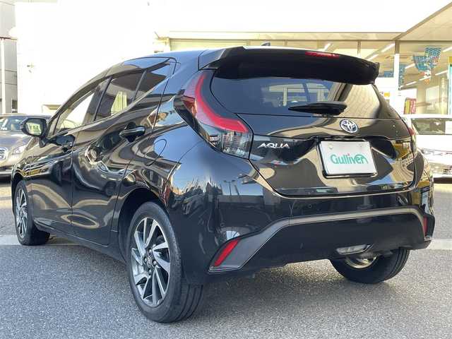 トヨタ アクア Z 岡山県 2023(令5)年 4万km ブラック 登録時走行距離39622キロ/純正10.5インチディスプレイオーディオ/AM/FM/Bluetooth/Miracast/Toyota Safety Sense/・プリクラッシュセーフティ/・クリアランスソナー/・車線逸脱警報/レーダークルーズコントロール/アラウンドビューモニター/ブラインドスポットモニター/オートマチックハイビーム/パワーシート（D席）/シートヒーター（D席＋N席）/純正15インチAW/LEDヘッドライト/プッシュスタート/スマートキー