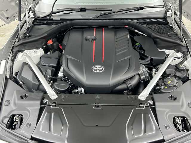 トヨタ スープラ RZ 三重県 2025(令7)年 0.2万km ホワイトメタリック /禁煙車//純正ナビ//バックカメラ//6MT//JBLプレミアムサウンド//トヨタスープラセーフティ//プリクラッシュセーフティ//レーンディパーチャーアラート//アダプティブハイビーム//RCTA//ブラインドスポットモニター//ヘッドアップディスプレイ//クルーズコントロール//前席パワーシート//前席シートヒーター//純正前方ドライブレコーダー//純正ETC//レザーシート//革巻きステアリング//純正19インチAW