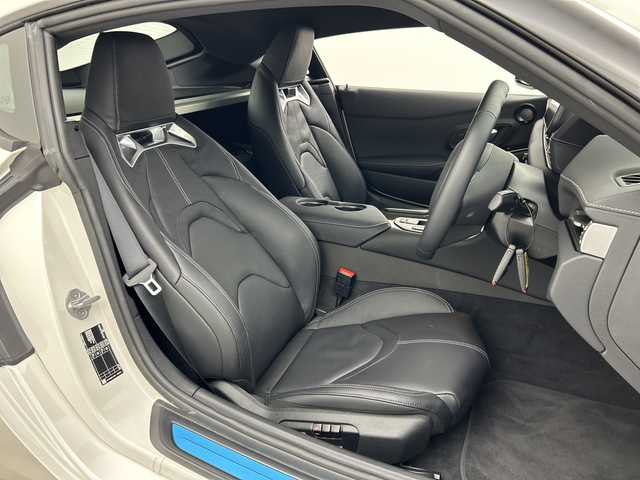 トヨタ スープラ RZ 三重県 2025(令7)年 0.2万km ホワイトメタリック /禁煙車//純正ナビ//バックカメラ//6MT//JBLプレミアムサウンド//トヨタスープラセーフティ//プリクラッシュセーフティ//レーンディパーチャーアラート//アダプティブハイビーム//RCTA//ブラインドスポットモニター//ヘッドアップディスプレイ//クルーズコントロール//前席パワーシート//前席シートヒーター//純正前方ドライブレコーダー//純正ETC//レザーシート//革巻きステアリング//純正19インチAW
