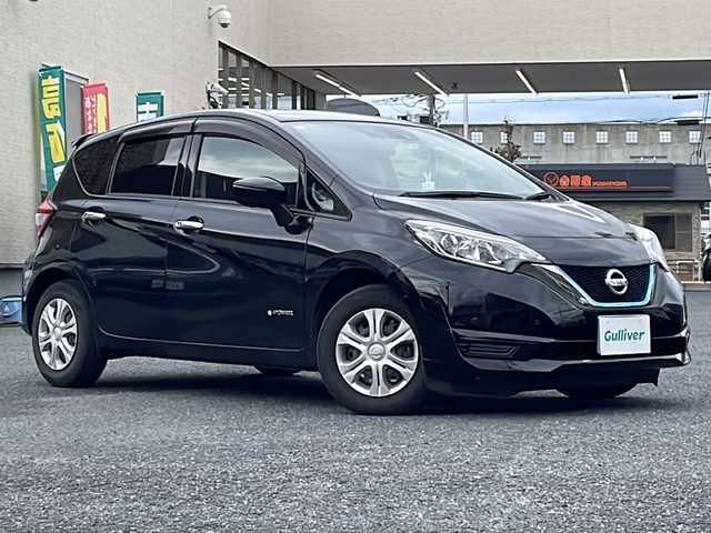 日産 ノート e－パワー X 大阪府 2018(平30)年 8万km スーパーブラック エマージェンシーブレーキ/純正ナビ/アラウンドビューモニター/インテリジェントミラー/ドライブレコーダー/ETC/LEDヘッドライト/ステアリングスイッチ/純正マット/ドアバイザー/保証書/取扱説明書/スペアキー１本