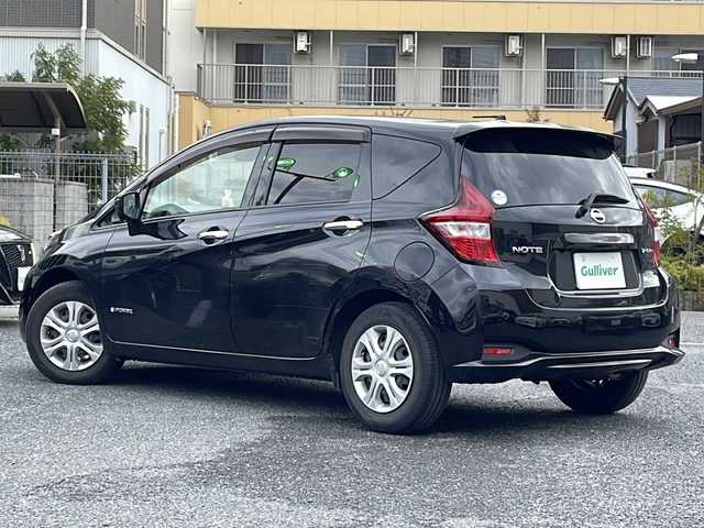 日産 ノート e－パワー X 大阪府 2018(平30)年 8万km スーパーブラック エマージェンシーブレーキ/純正ナビ/アラウンドビューモニター/インテリジェントミラー/ドライブレコーダー/ETC/LEDヘッドライト/ステアリングスイッチ/純正マット/ドアバイザー/保証書/取扱説明書/スペアキー１本