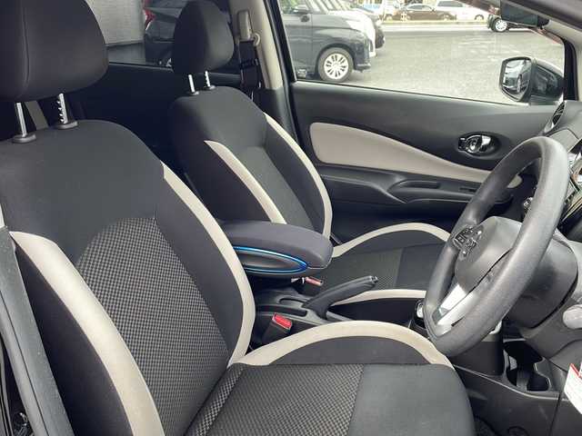 日産 ノート e－パワー X 大阪府 2018(平30)年 8万km スーパーブラック エマージェンシーブレーキ/純正ナビ/アラウンドビューモニター/インテリジェントミラー/ドライブレコーダー/ETC/LEDヘッドライト/ステアリングスイッチ/純正マット/ドアバイザー/保証書/取扱説明書/スペアキー１本