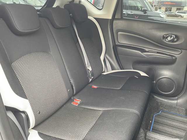 日産 ノート e－パワー X 大阪府 2018(平30)年 8万km スーパーブラック エマージェンシーブレーキ/純正ナビ/アラウンドビューモニター/インテリジェントミラー/ドライブレコーダー/ETC/LEDヘッドライト/ステアリングスイッチ/純正マット/ドアバイザー/保証書/取扱説明書/スペアキー１本