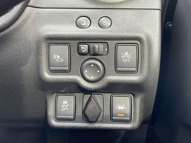 日産 ノート e－パワー X 大阪府 2018(平30)年 8万km スーパーブラック エマージェンシーブレーキ/純正ナビ/アラウンドビューモニター/インテリジェントミラー/ドライブレコーダー/ETC/LEDヘッドライト/ステアリングスイッチ/純正マット/ドアバイザー/保証書/取扱説明書/スペアキー１本