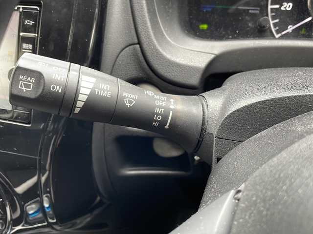 日産 ノート e－パワー X 大阪府 2018(平30)年 8万km スーパーブラック エマージェンシーブレーキ/純正ナビ/アラウンドビューモニター/インテリジェントミラー/ドライブレコーダー/ETC/LEDヘッドライト/ステアリングスイッチ/純正マット/ドアバイザー/保証書/取扱説明書/スペアキー１本