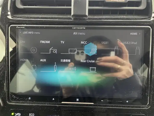 トヨタ プリウス S 富山県 2019(令1)年 5万km スーパーホワイトⅡ ４WD/社外ナビ8インチ【AVIC-CQ911】/（BT/TV/CD/DVD/AM/FM）/フルセグTV/バックカメラ/衝突軽減ブレーキ/アダプティブクルーズコントロール/レーンキープアシスト/コーナーセンサー/オートマチックハイビーム/ETC/スマートキー×２/プッシュスタート/純正フロアマット/ドアバイザー/LEDヘッドライト