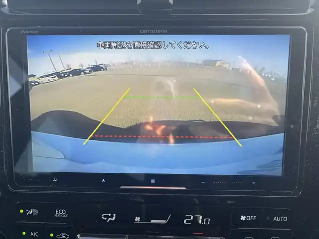 トヨタ プリウス S 富山県 2019(令1)年 5万km スーパーホワイトⅡ ４WD/社外ナビ8インチ【AVIC-CQ911】/（BT/TV/CD/DVD/AM/FM）/フルセグTV/バックカメラ/衝突軽減ブレーキ/アダプティブクルーズコントロール/レーンキープアシスト/コーナーセンサー/オートマチックハイビーム/ETC/スマートキー×２/プッシュスタート/純正フロアマット/ドアバイザー/LEDヘッドライト