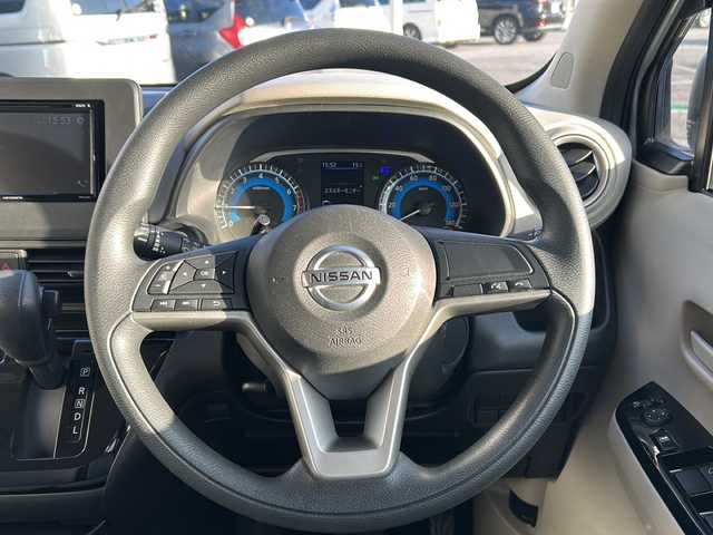 日産 デイズ X 兵庫県 2019(平31)年 8.4万km ソーダブルーM 取扱説明書/保証書/社外ナビ（FM/AM/DISC/Bluetooth/USB/iPod）/プッシュスタート/全方位カメラ/バックカメラ/サイドカメラ/スマートキー/純正フロアマット/純正アルミホイール/ステアリングリモコン/純正ドアバイザー/アイドリングストップ