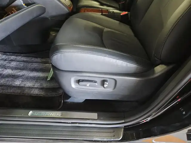 トヨタ ハリアー 240G プレミアム Lパッケージ 愛知県 2008(平20)年 3.6万km ブラック 〇ワンオーナー/〇ムーンルーフ/〇JBLプレミアムサウンドシステム/〇パワーバックドア/〇ETC/〇ドライブレコーダー/〇SRSエアバッグ/〇HIDヘッドランプ/〇左右独立温度調整オートエアコン/〇革巻きコンビステアリングホイール/ステアリングスイッチ/〇革巻きシフトノブ/〇ブラックレザーシート/〇パワーシート/シートヒーター/〇禁煙車