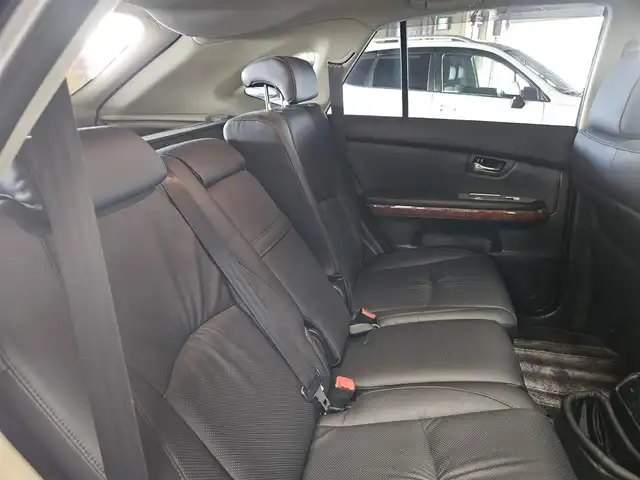 トヨタ ハリアー 240G プレミアム Lパッケージ 愛知県 2008(平20)年 3.6万km ブラック 〇ワンオーナー/〇ムーンルーフ/〇JBLプレミアムサウンドシステム/〇パワーバックドア/〇ETC/〇ドライブレコーダー/〇SRSエアバッグ/〇HIDヘッドランプ/〇左右独立温度調整オートエアコン/〇革巻きコンビステアリングホイール/ステアリングスイッチ/〇革巻きシフトノブ/〇ブラックレザーシート/〇パワーシート/シートヒーター/〇禁煙車