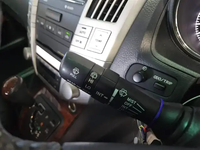 トヨタ ハリアー 240G プレミアム Lパッケージ 愛知県 2008(平20)年 3.6万km ブラック 〇ワンオーナー/〇ムーンルーフ/〇JBLプレミアムサウンドシステム/〇パワーバックドア/〇ETC/〇ドライブレコーダー/〇SRSエアバッグ/〇HIDヘッドランプ/〇左右独立温度調整オートエアコン/〇革巻きコンビステアリングホイール/ステアリングスイッチ/〇革巻きシフトノブ/〇ブラックレザーシート/〇パワーシート/シートヒーター/〇禁煙車