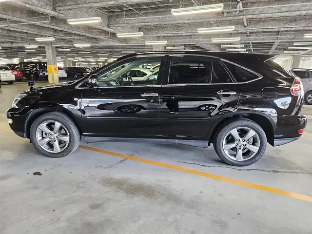 トヨタ ハリアー 240G プレミアム Lパッケージ 愛知県 2008(平20)年 3.6万km ブラック 〇ワンオーナー/〇ムーンルーフ/〇JBLプレミアムサウンドシステム/〇パワーバックドア/〇ETC/〇ドライブレコーダー/〇SRSエアバッグ/〇HIDヘッドランプ/〇左右独立温度調整オートエアコン/〇革巻きコンビステアリングホイール/ステアリングスイッチ/〇革巻きシフトノブ/〇ブラックレザーシート/〇パワーシート/シートヒーター/〇禁煙車