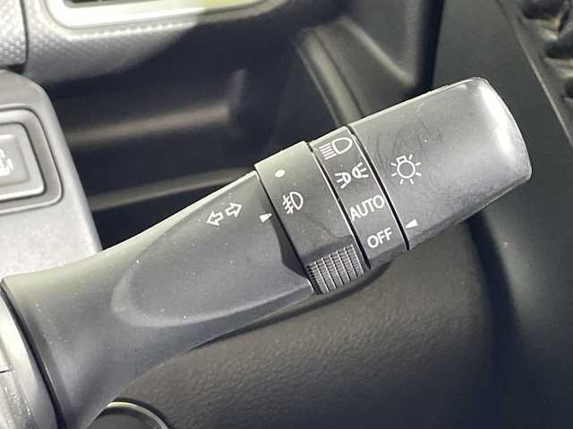 スズキ ソリオ HV MZ 神奈川県 2019(令1)年 3.7万km ピュアホワイトP ワンオーナー/純正8インチSDナビ/AM/FM/Bluetooth接続/USB/CD/DVD/iPod/フルセグTV/全周囲カメラ/両側パワースライドドア/シートヒーター/アダプティブクルーズコントロール/前後ドライブレコーダー/純正フロアマット/スマートキー/アイドリングストップ/コーナーセンサー/オートマチックハイビーム/横滑り防止装置/盗難防止装置/衝突被害軽減システム