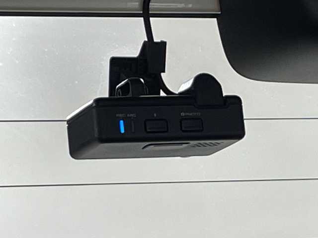 スズキ ソリオ HV MZ 神奈川県 2019(令1)年 3.7万km ピュアホワイトP ワンオーナー/純正8インチSDナビ/AM/FM/Bluetooth接続/USB/CD/DVD/iPod/フルセグTV/全周囲カメラ/両側パワースライドドア/シートヒーター/アダプティブクルーズコントロール/前後ドライブレコーダー/純正フロアマット/スマートキー/アイドリングストップ/コーナーセンサー/オートマチックハイビーム/横滑り防止装置/盗難防止装置/衝突被害軽減システム