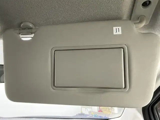 日産 ノート X エマージェンシーブレーキ 群馬県 2014(平26)年 1.8万km ブリリアントシルバー 衝突被害軽減ブレーキ　純正７インチナビ　スマートキー　プッシュスタート　横滑り防止装置　盗難防止装置　純正フロアマット　パワーステアリング　パワーウィンドウ　ＡＢＳ　アイドリングストップ　禁煙車