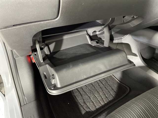 日産 ノート X 神奈川県 2025(令7)年 0.4万km グレー エマージェンシーブレーキ/全方位運転支援システム/純正9型ナビ【MM223D-L】/・BT/フルセグTV/CD/DVD/HDMI/SD/バックカメラ/電動パーキングブレーキ/オートブレーキホールド/D-MODE/EVMODE/インテリジェントキー/スペアキー/プッシュスタートボタン/ドライブレコーダー/ビルトインETC/LEDヘッドライト/純正フロアマット