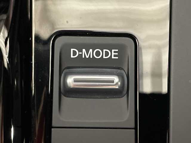 日産 ノート X 神奈川県 2025(令7)年 0.4万km グレー エマージェンシーブレーキ/全方位運転支援システム/純正9型ナビ【MM223D-L】/・BT/フルセグTV/CD/DVD/HDMI/SD/バックカメラ/電動パーキングブレーキ/オートブレーキホールド/D-MODE/EVMODE/インテリジェントキー/スペアキー/プッシュスタートボタン/ドライブレコーダー/ビルトインETC/LEDヘッドライト/純正フロアマット