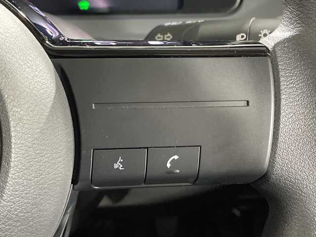 日産 ノート X 神奈川県 2025(令7)年 0.4万km グレー エマージェンシーブレーキ/全方位運転支援システム/純正9型ナビ【MM223D-L】/・BT/フルセグTV/CD/DVD/HDMI/SD/バックカメラ/電動パーキングブレーキ/オートブレーキホールド/D-MODE/EVMODE/インテリジェントキー/スペアキー/プッシュスタートボタン/ドライブレコーダー/ビルトインETC/LEDヘッドライト/純正フロアマット